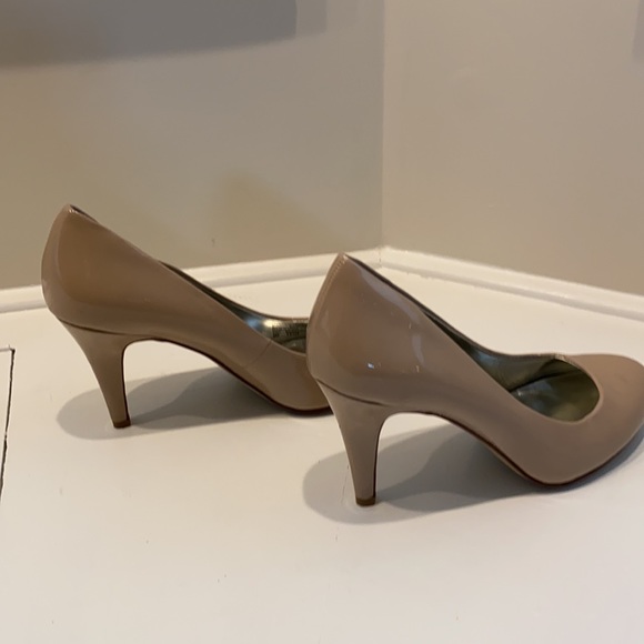 Pumps - Picture 4 of 5